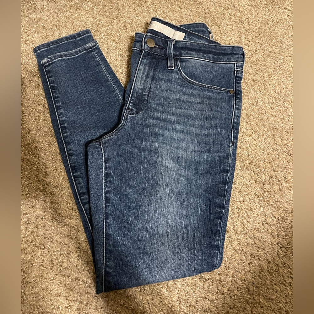 Athleta Jeans; Women’s size 6; Condition: Lightly worn